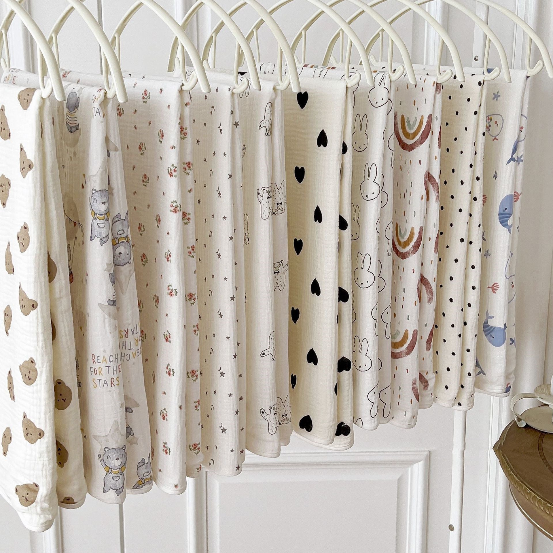HKM-431955 Cotton Baby Bath Towel - Soft and Durable for All Seasons, Various Cartoon Patterns Available