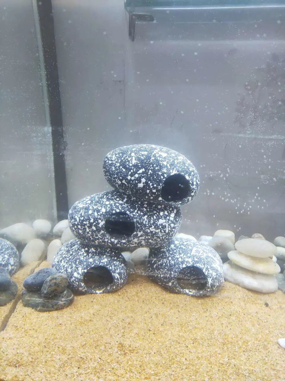 HKM-432211 Decorative Resin Stone Fish and Shrimp Breeding House with Water Purifying Function