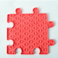 HKM-433555 Pet Silica Gel Lick Mat with Suction Cups - Available in Red, Yellow, Green, and Blue