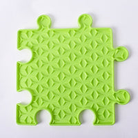 HKM-433555 Pet Silica Gel Lick Mat with Suction Cups - Available in Red, Yellow, Green, and Blue