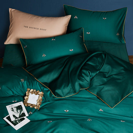 HKM-435155 Cotton Satin Four-Piece Bedding Set for Full Beds – Includes Duvet Cover, Bed Sheet, and Pillowcases