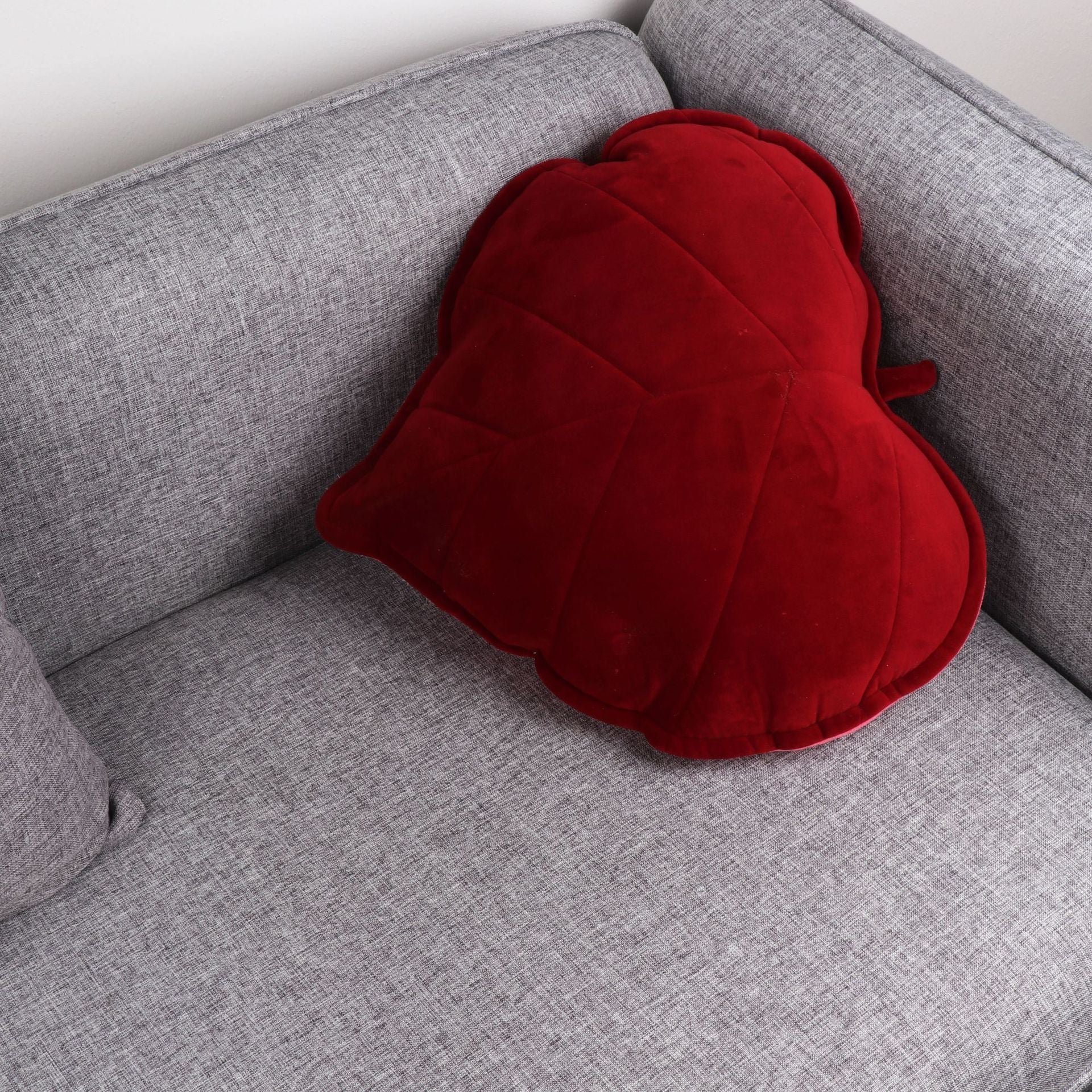 HKM-441875 3D Leaf Shape Sofa Bed Throw Cushion for Kids Room and Outdoor Use