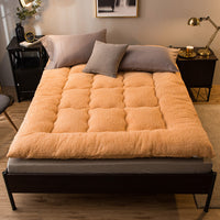 HKM-443219 Thick Cotton Upholstered Mattress with Polyester Fiber Filling and Foldable Design