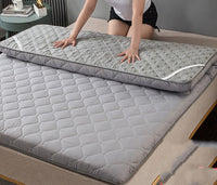 HKM-443219 Thick Cotton Upholstered Mattress with Polyester Fiber Filling and Foldable Design
