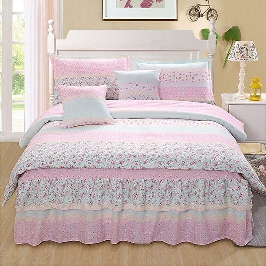 HKM-443731 Elegant Six-Piece Bed Set with Embroidered Quilt Cover and Pillowcases
