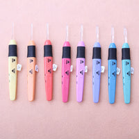 HKM-446035 LED Crochet Hooks Set - 8pcs Multicolor Knitting Needles with Clear Size Markings and Ergonomic Handles