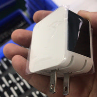 HKM-449555 5V2.4A Dual USB Fast Charge Travel Charger with Digital Display