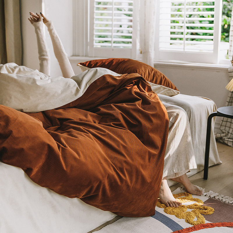 HKM-454419 Winter Milk Fleece Four-Piece Bedding Set - Cozy Heat-Storing Quilt Cover, Sheets, and Pillowcases in Varied Colors