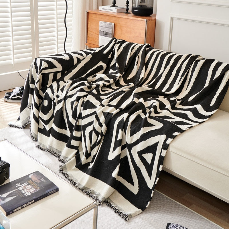 HKM-464211 Bohemian Geometric Pattern Polyester Sofa Cover Towel – Dustproof & Universal Fit for All Seasons