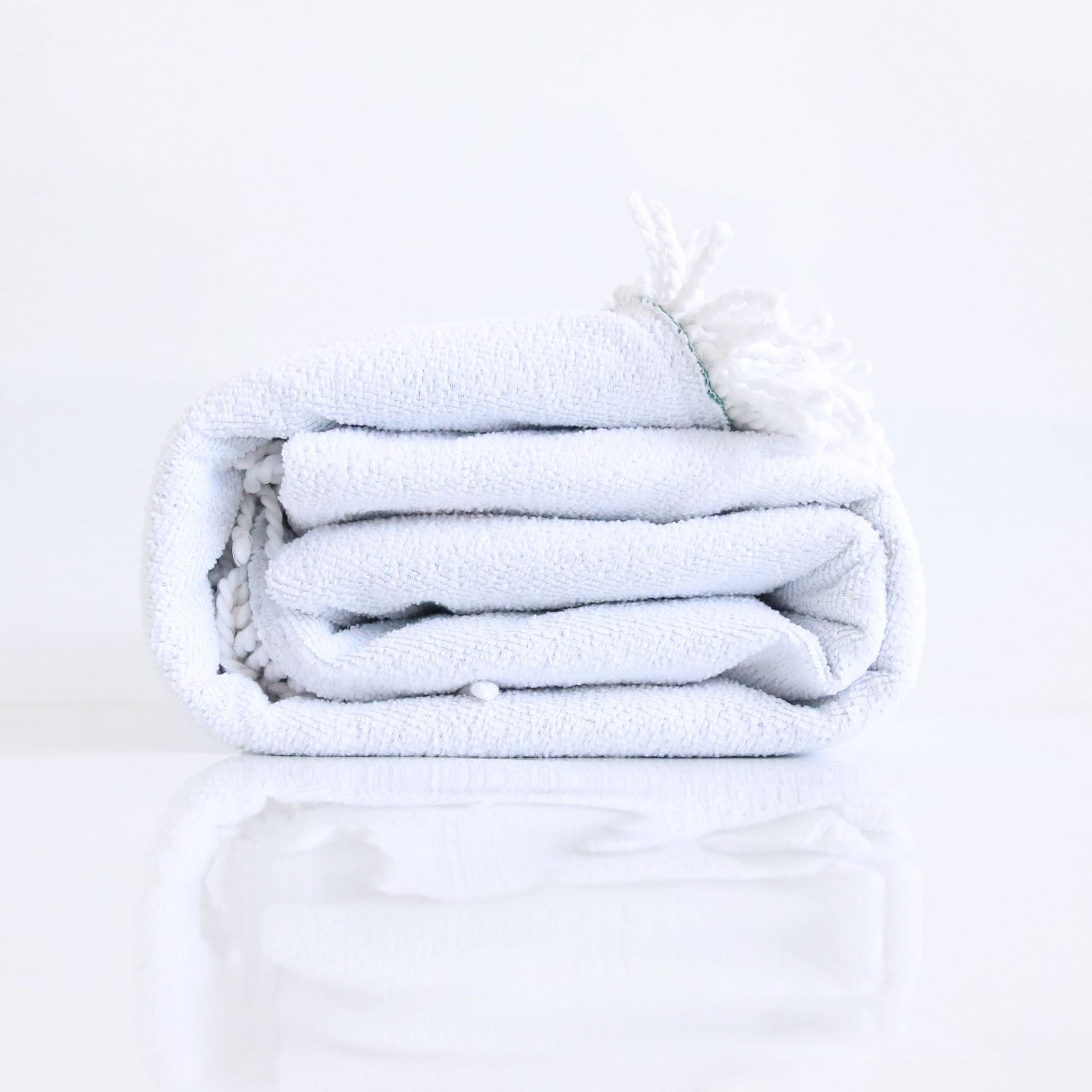 HKM-468179 Superfine Fiber Beach Towel Made of Durable Polyester Fiber, 100% Absorbent and Quick-Drying