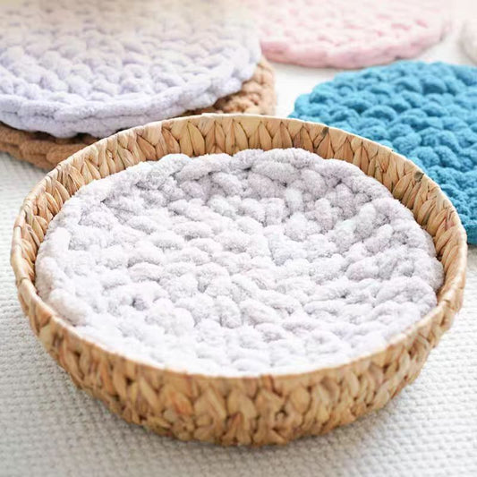 HKM-470867 Hand-Woven Chenille Thermal Pet Mat for Dogs and Cats in Multiple Colors and Sizes