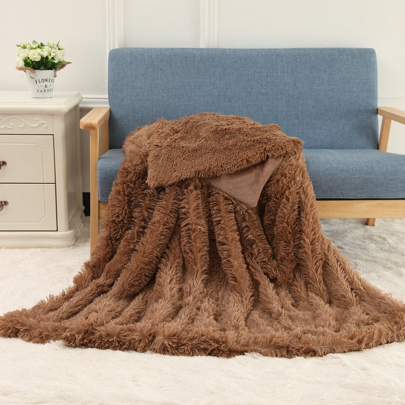 KTX-472979 Double-Layer Plush Blanket with Velvet Touch for Versatile Use and Comfort