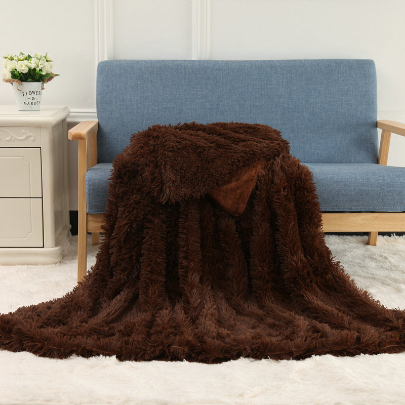 KTX-472979 Double-Layer Plush Blanket with Velvet Touch for Versatile Use and Comfort