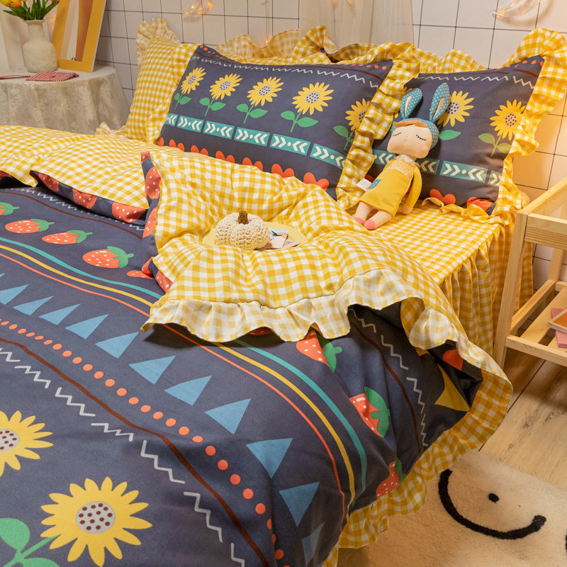 HKM-473363 Sunflower Pattern Polyester Twill Quilt Cover Set with Pillowcases and Bedskirt Options