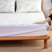HKM-474515 Bamboo Leaf Waterproof Mattress Protector with Breathable Quilted Design for 1.8m Bed