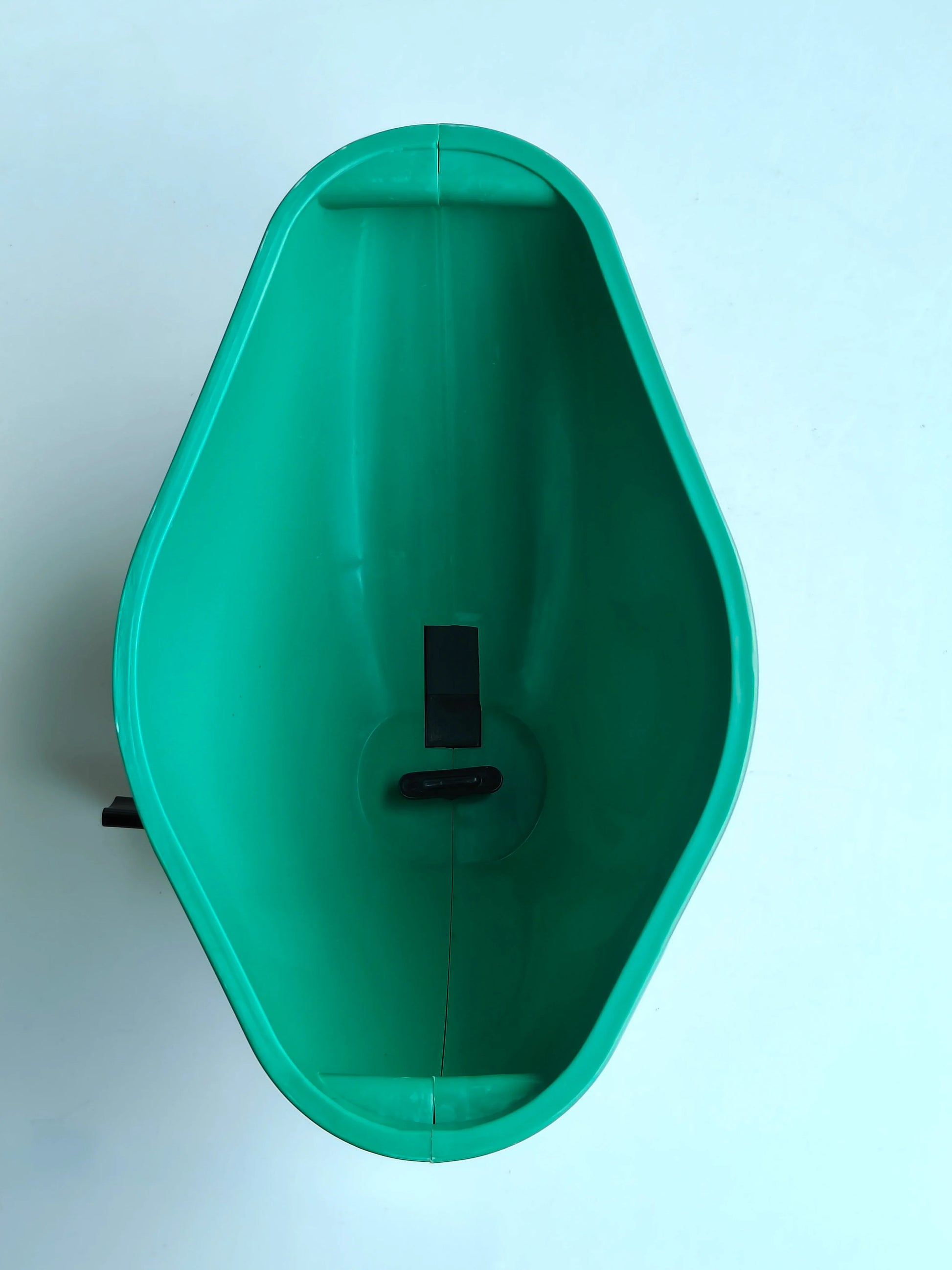 KTX-475859 Handheld 1.5L Seed and Fertilizer Spreader for Efficient Lawn and Garden Care