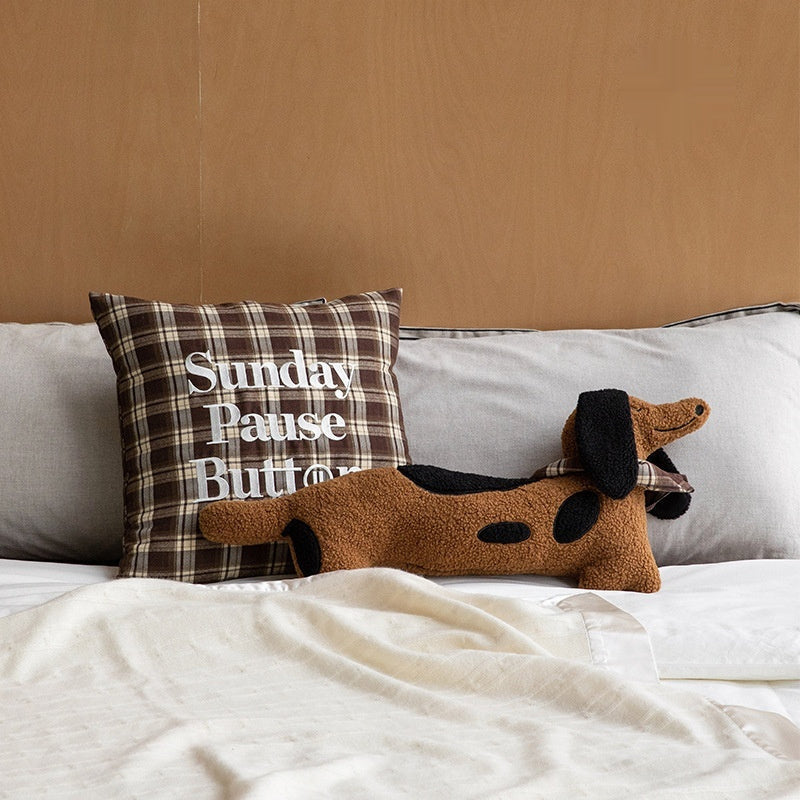 HKM-478931 Puppy-Shaped Waist Support Couch Pillow with Plaid Throw Pillowcase