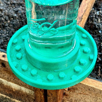 HKM-481363 Hummingbird Bee Feeding Bird Feeder in Vibrant Colors, 17*17*19cm