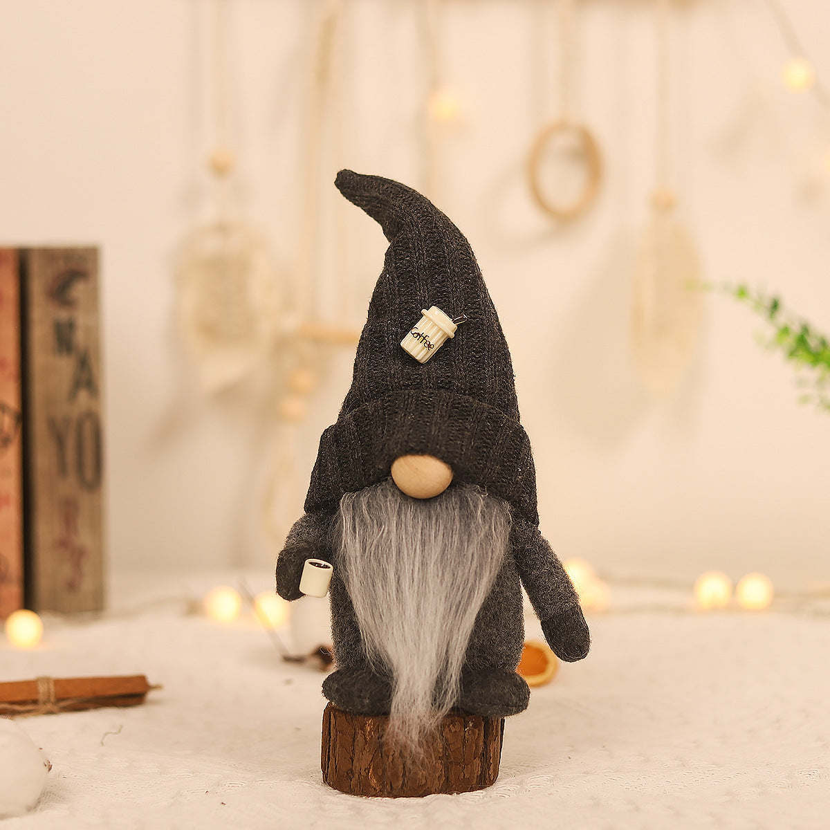 HKM-487827 Couple's Hand-Grinding Coffee Doll Ornaments - Cute Decor for Home or Office