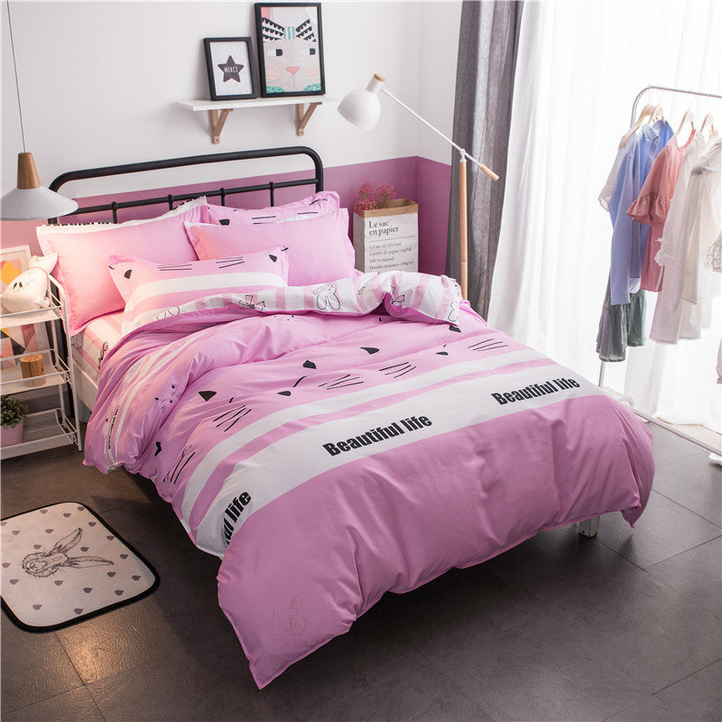 HKM-489491 Three-Piece and Four-Piece Bedding Sets in Various Designs and Sizes
