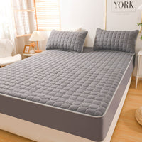 HKM-490323 Breathable 3-Piece Solid Color Quilted Mattress Set with Pillow Covers