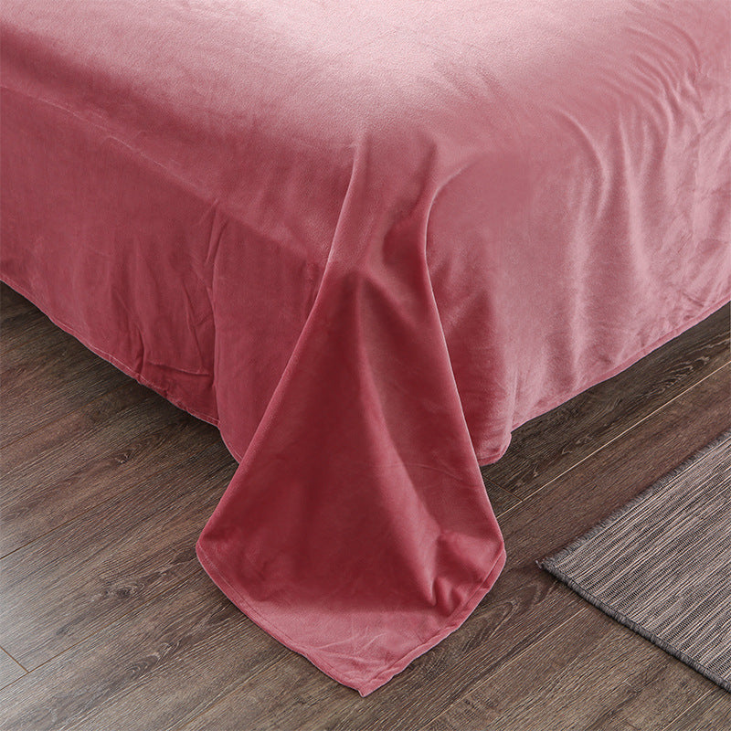 HKM-490643 Crystal Velvet Embroidered Four-Piece Bedding Set in Polyester Fiber