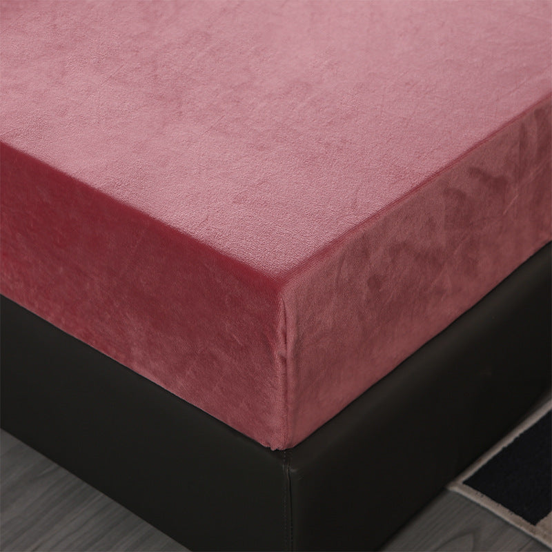 HKM-490643 Crystal Velvet Embroidered Four-Piece Bedding Set in Polyester Fiber
