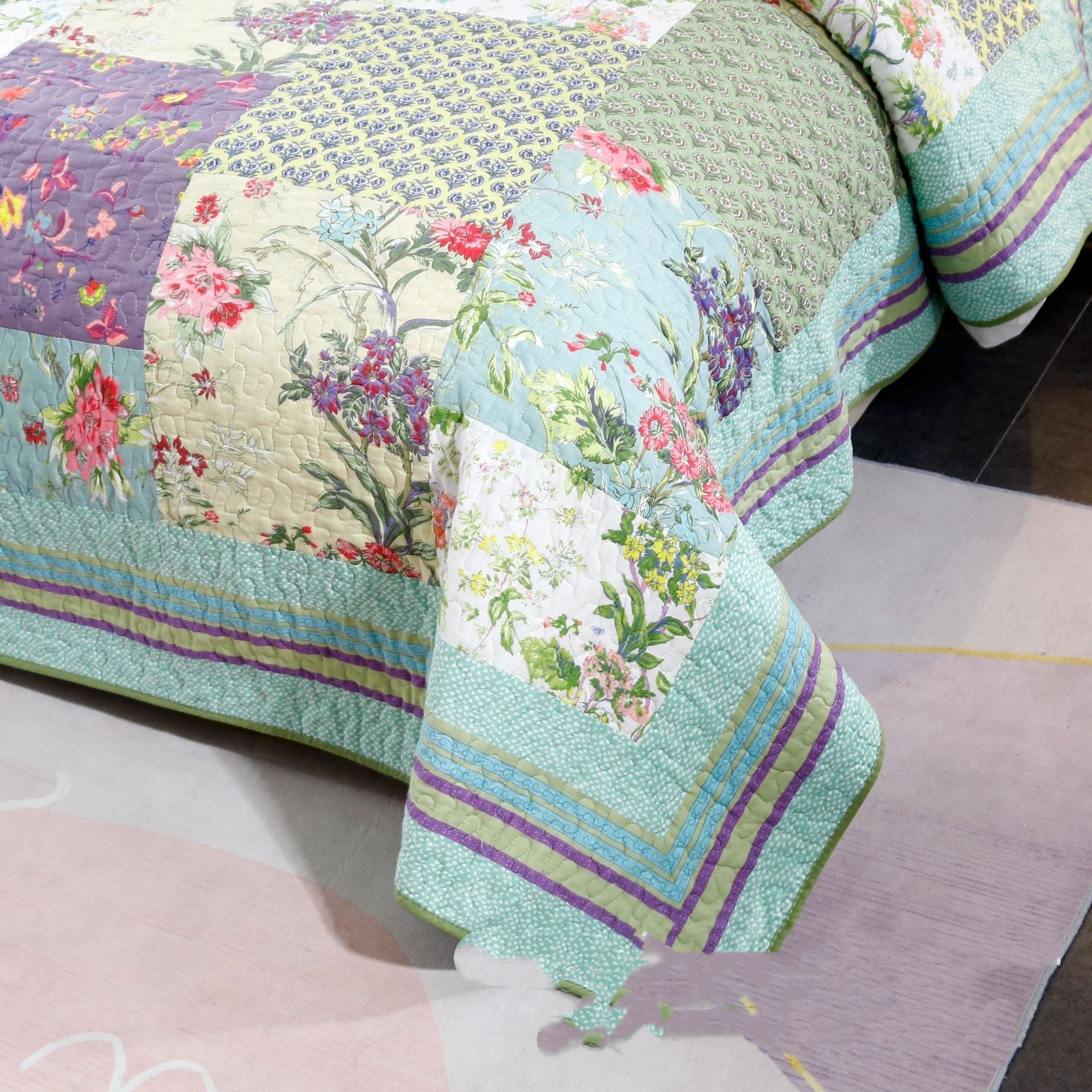 HKM-495763 Floral Splicing Cotton Quilt Set - Three-Piece Bedding for All Seasons