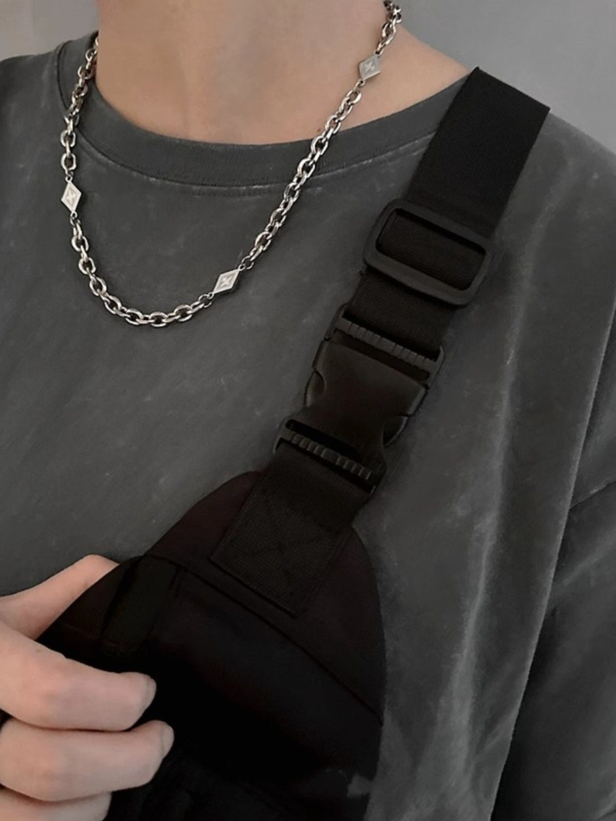HKM-496595 Unisex Asterism Diamond Necklace with Cuban Link Chain in Titanium Steel
