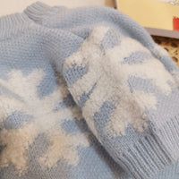 HKM-496659 Cozy Wool Snowflake Sweater for Bichon and Hiromi Cats - Autumn/Winter Edition