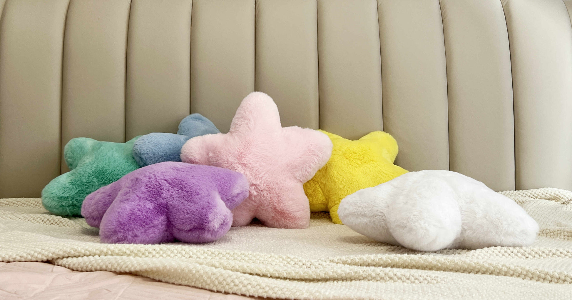 HKM-506259 Star Shaped Decorative Throw Pillow, 15in Soft Faux Rabbit Fur Plush Cushion for Sofa and Bedroom Decor