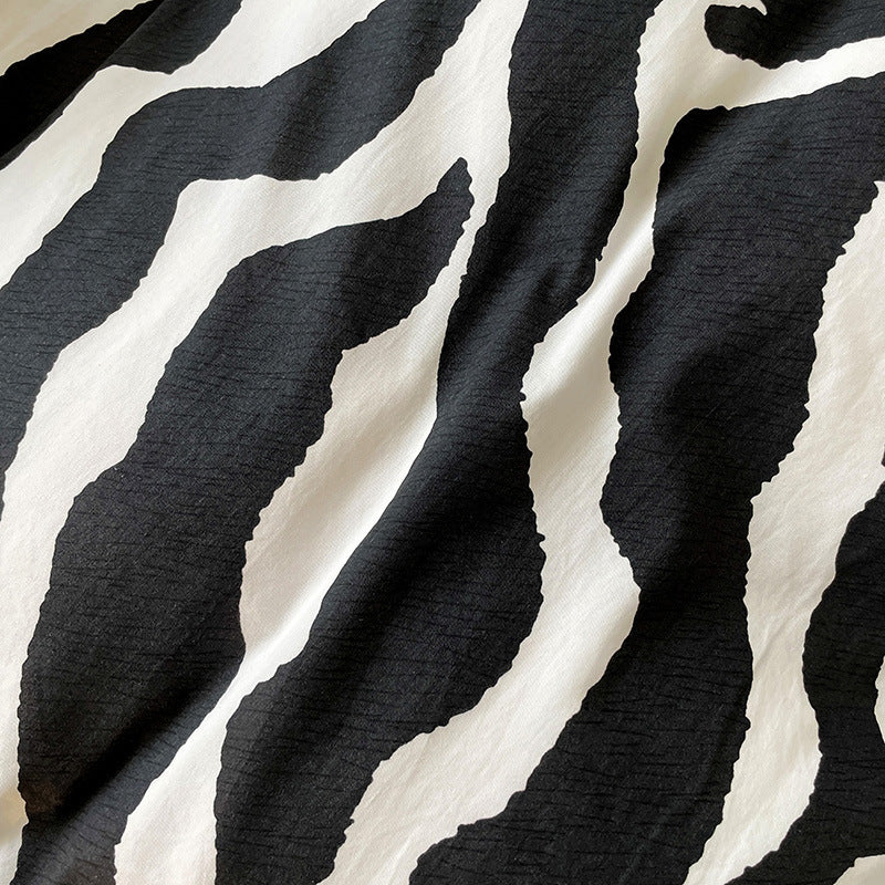 HKM-513043 Cotton and Velvet Four-Piece Bed Set for Autumn and Winter with Stylish Prints