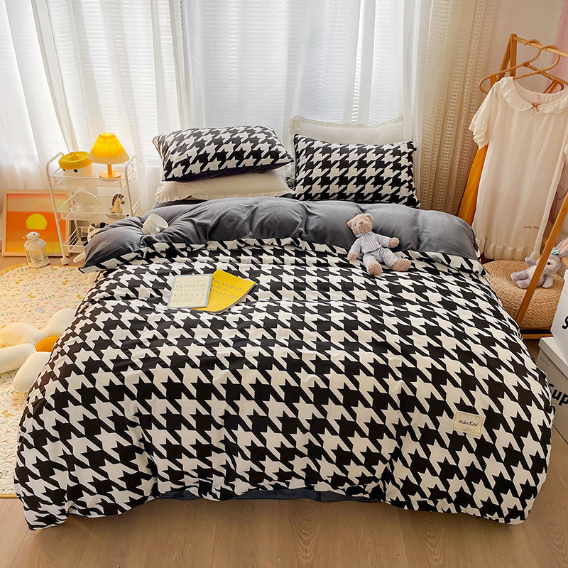 HKM-513043 Cotton and Velvet Four-Piece Bed Set for Autumn and Winter with Stylish Prints