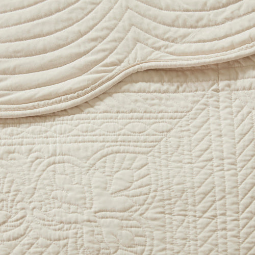 HKM-513043 Reversible Scalloped Edge Quilt Set, Cream, King/Cal King with Matching Shams, Lightweight Microfiber