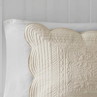 HKM-513043 Reversible Scalloped Edge Quilt Set, Cream, King/Cal King with Matching Shams, Lightweight Microfiber
