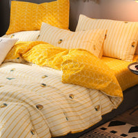 HKM-516499 Countryside Floral Design Four-Piece Girl's Heart Duvet Set with Quilt and Pillowcase