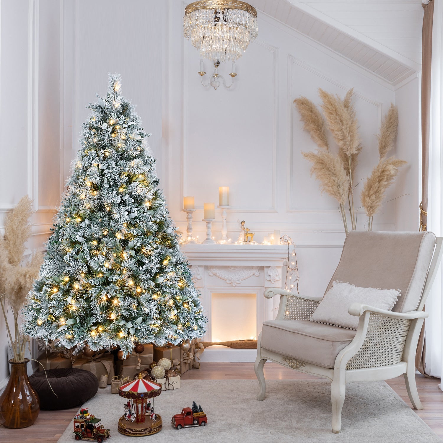 HKM-520915 4FT Snow Flocked Artificial Christmas Tree with 404 Realistic PE Tips for Home and Office Decor
