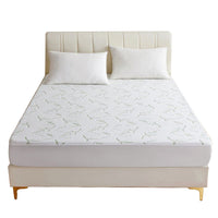 HKM-522771 Bamboo Fiber Air Layer Jacquard Waterproof Mattress Protector with Plant and Flower Design
