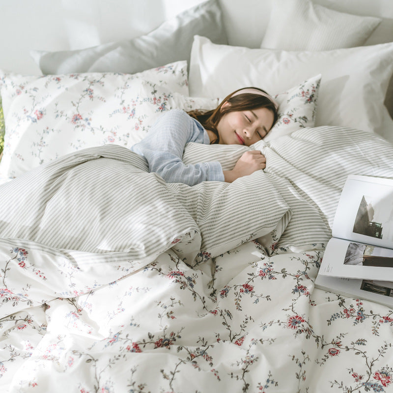 HKM-525395 Cotton 4-Piece Pineapple Duvet Cover Set for Spring and Summer - Includes Quilt Cover, Sheet, Pillowcases