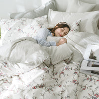 HKM-525395 Cotton 4-Piece Pineapple Duvet Cover Set for Spring and Summer - Includes Quilt Cover, Sheet, Pillowcases