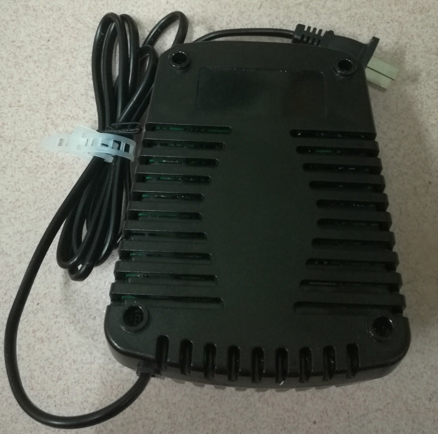 HKM-527571 Lithium Battery Charger 14.4V/18V 3A for Power Tools - EU/US/AU/UK Compatible