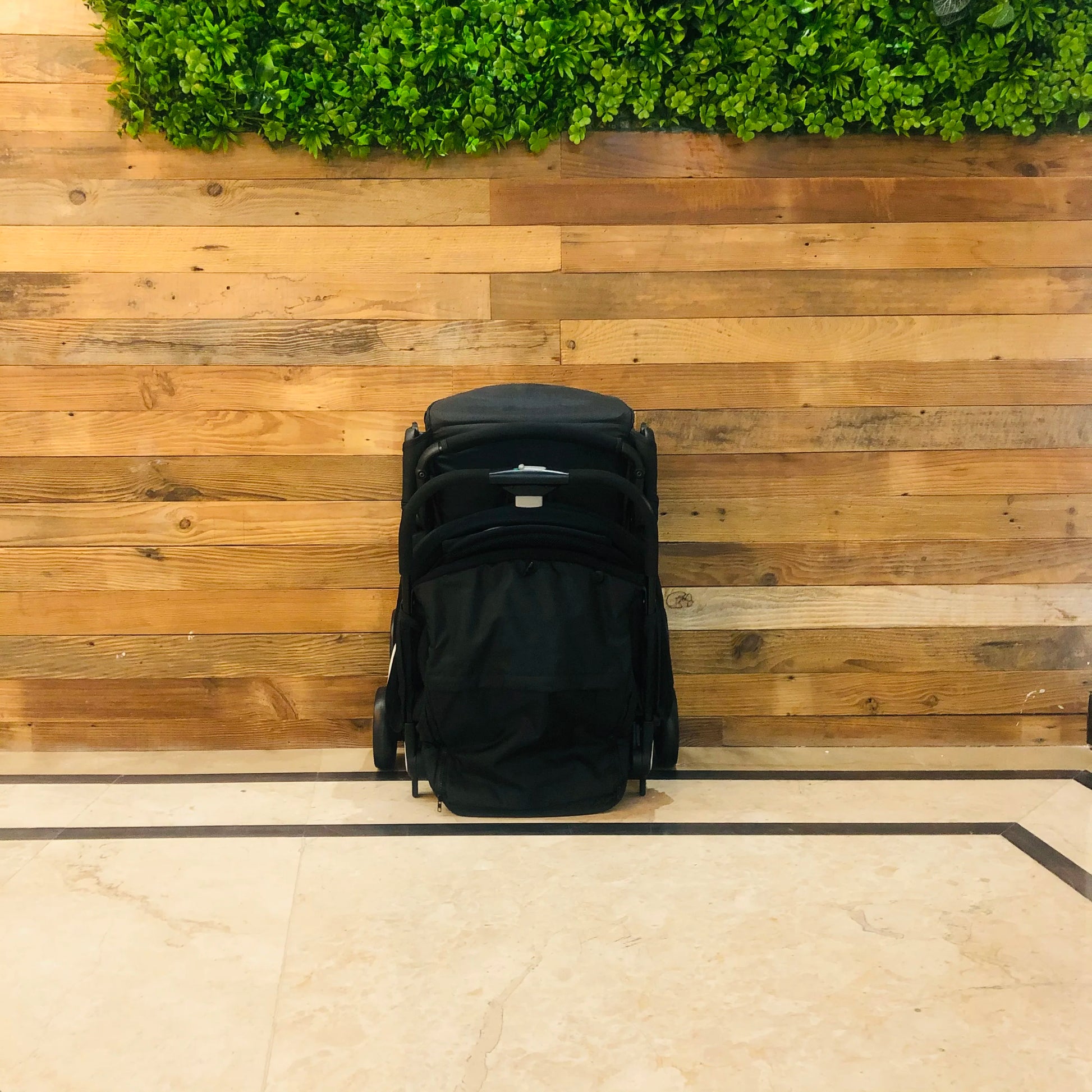 HKM-528723 Folding Lightweight Baby Stroller with Compact Design for Easy Travel