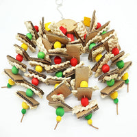 HKM-528787 Natural Corn Husk and Tree Bark Gnawing Logs for Small and Medium Parrots