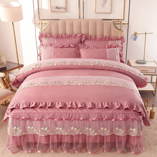 HKM-528851 Cotton Quilted Lace Bedspread Set – Full Size with Bed Skirt, Duvet Cover, and Pillowcases