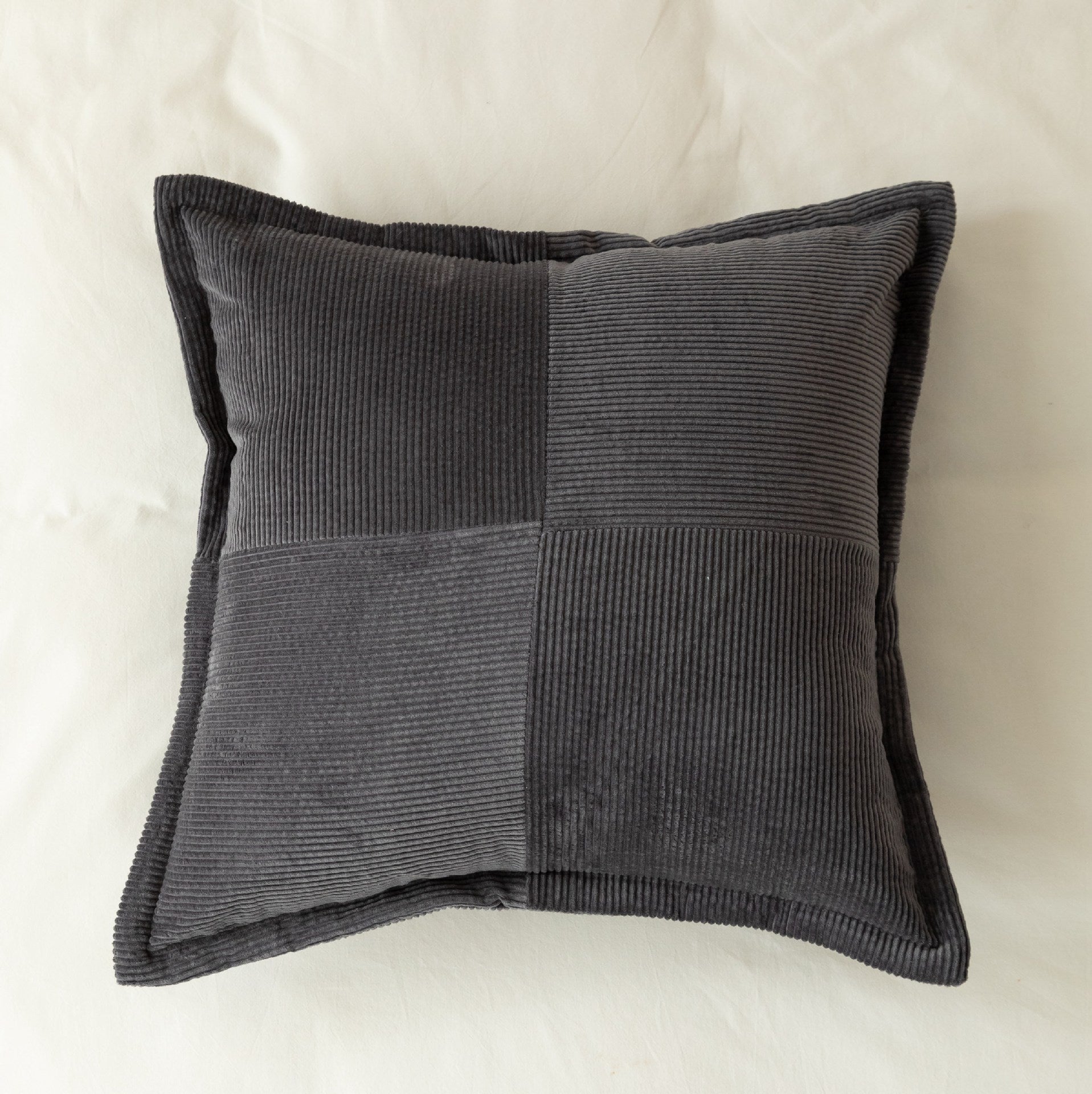 HKM-533203 Corduroy Fly Edge Pillow Cover - 100% Cotton, 50x50cm with Zipper Closure
