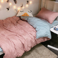 HKM-535251 Four-Piece Japanese Bedding Set with Floral Design - Polyester Quilt, Bed Sheets, and Pillowcases