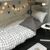HKM-535251 Four-Piece Japanese Bedding Set with Floral Design - Polyester Quilt, Bed Sheets, and Pillowcases