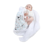 HKM-535443 Newborn Double Layer Coral Fleece Blanket - Striped Design for Autumn and Winter, 76 x 102 CM