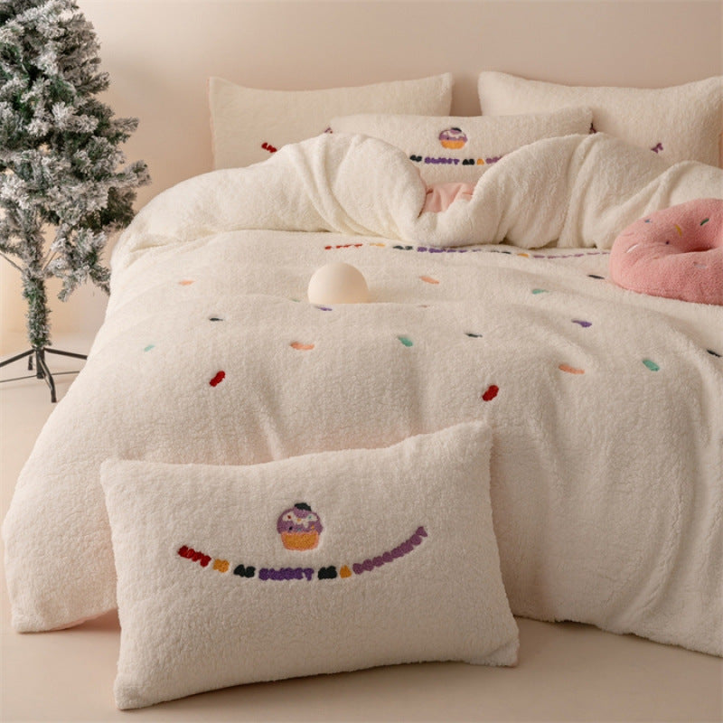 HKM-539731 Heavyweight Alpaca Fleece and Milk Fiber Four-Piece Geometric Bedding Set