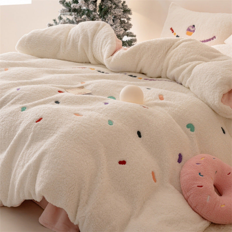 HKM-539731 Heavyweight Alpaca Fleece and Milk Fiber Four-Piece Geometric Bedding Set
